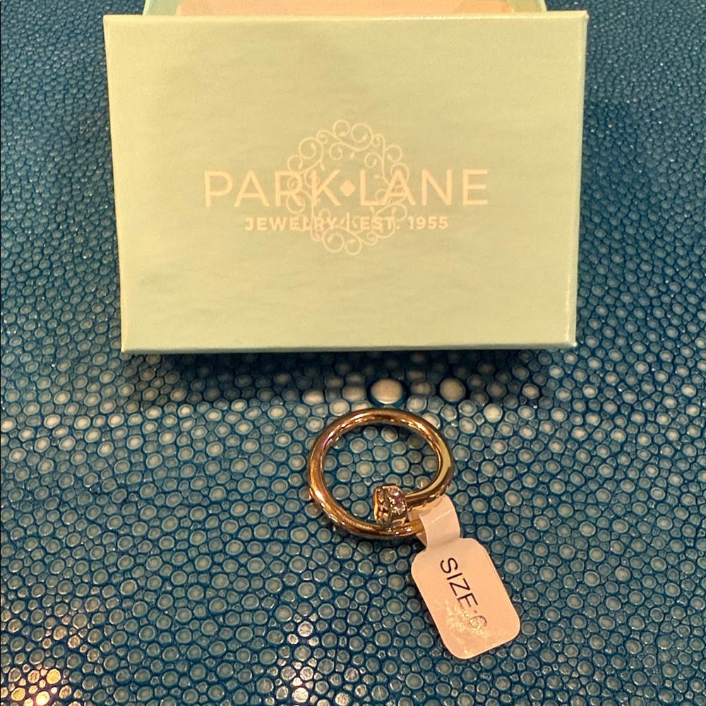 Park Lane Crest Ring with Crystal Detail